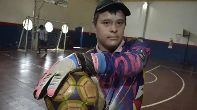 Juan Pablo, el joven de San Luis que apunta a ser el tercer arquero de la Selección de futsal Down.