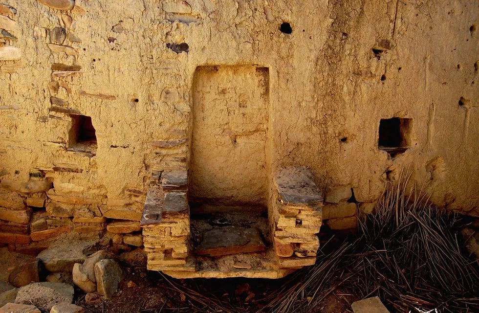 El arqueólogo salteño Christian Vitry sostiene que sería en realidad una unión de las culturas incaica e hispana.
