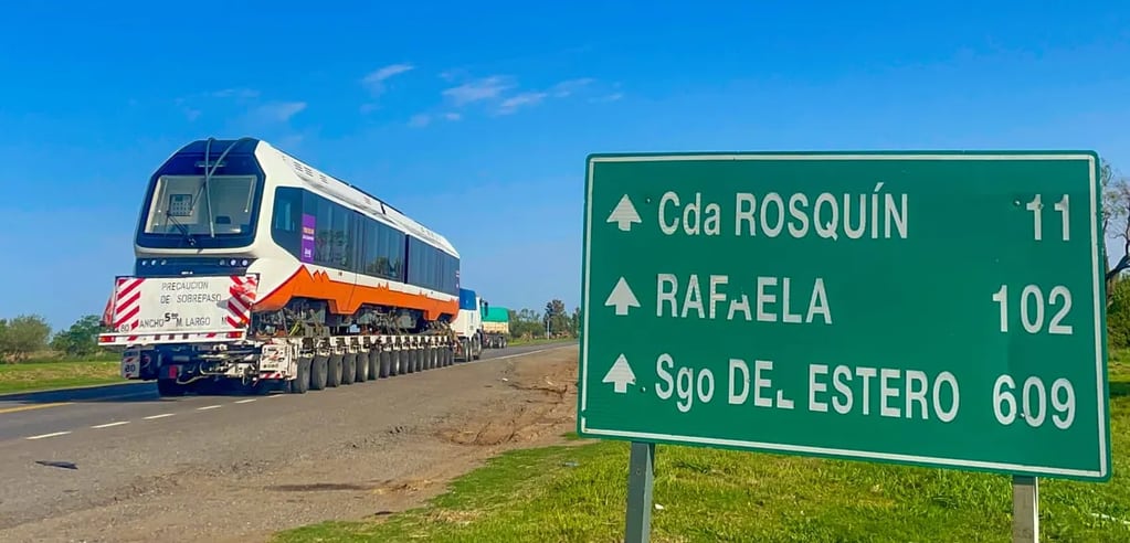 Un viaje de diez días por rutas desde Buenos Aires hasta Jujuy, trae las duplas construidas en China para el Tren de la Quebrada.