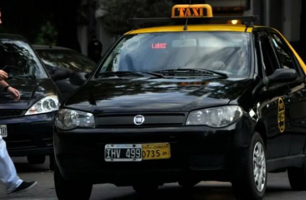 El aumento de la tarifa pasó para el lunes pero igual habrá taxis el fin de semana