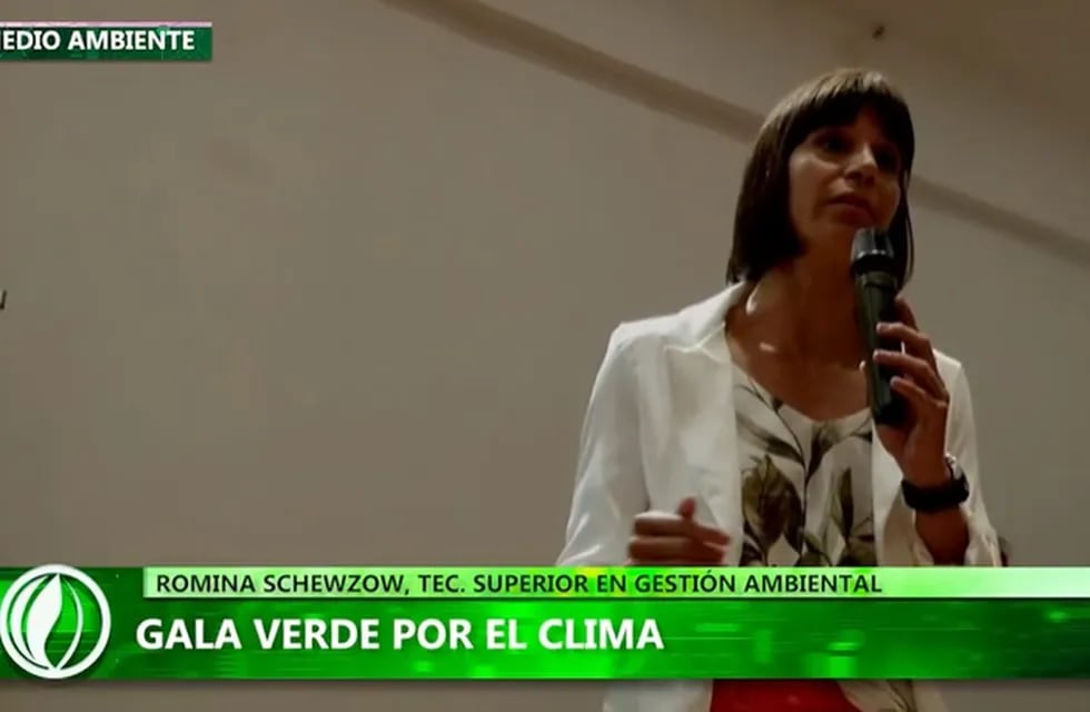 Gala Verde por el Clima en Misiones: Romina Schewzow habló sobre la necesidad de “sanar” la relación con el medio ambiente.