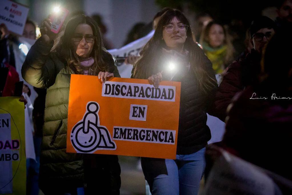 Marcha en Arroyito contra el recorte en Discapacidad