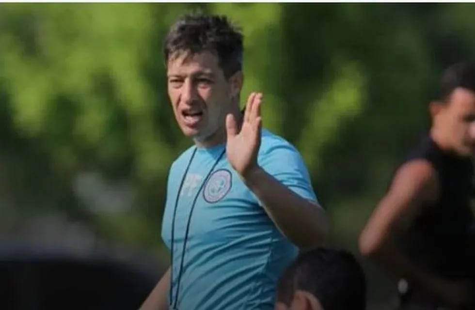 Hernán Castex fue muy cuestionado en su última etapa en Belgrano. Integrará el cuerpo técnico de Diego en Gimnasia.