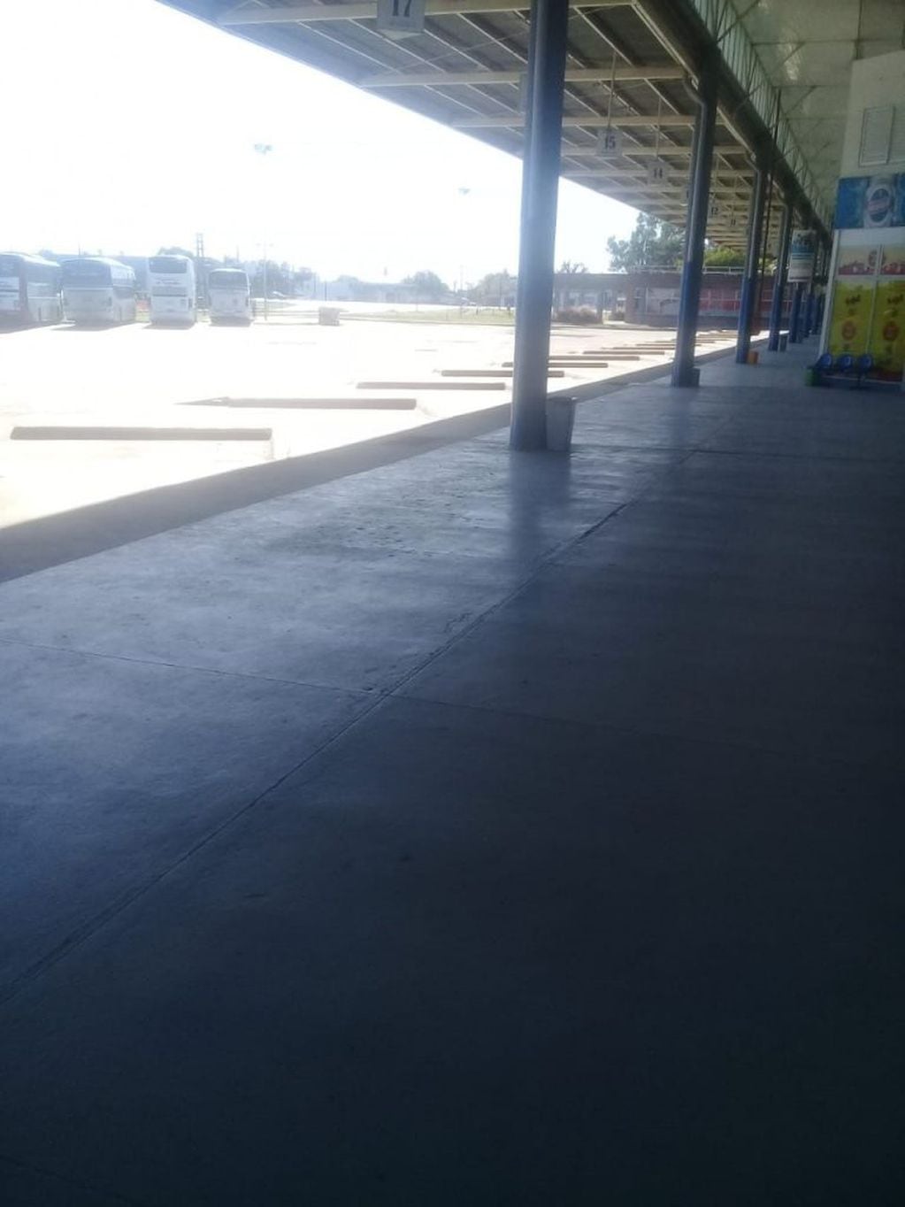 Terminal de Ómnibus de Rafaela sin colectivos esperando