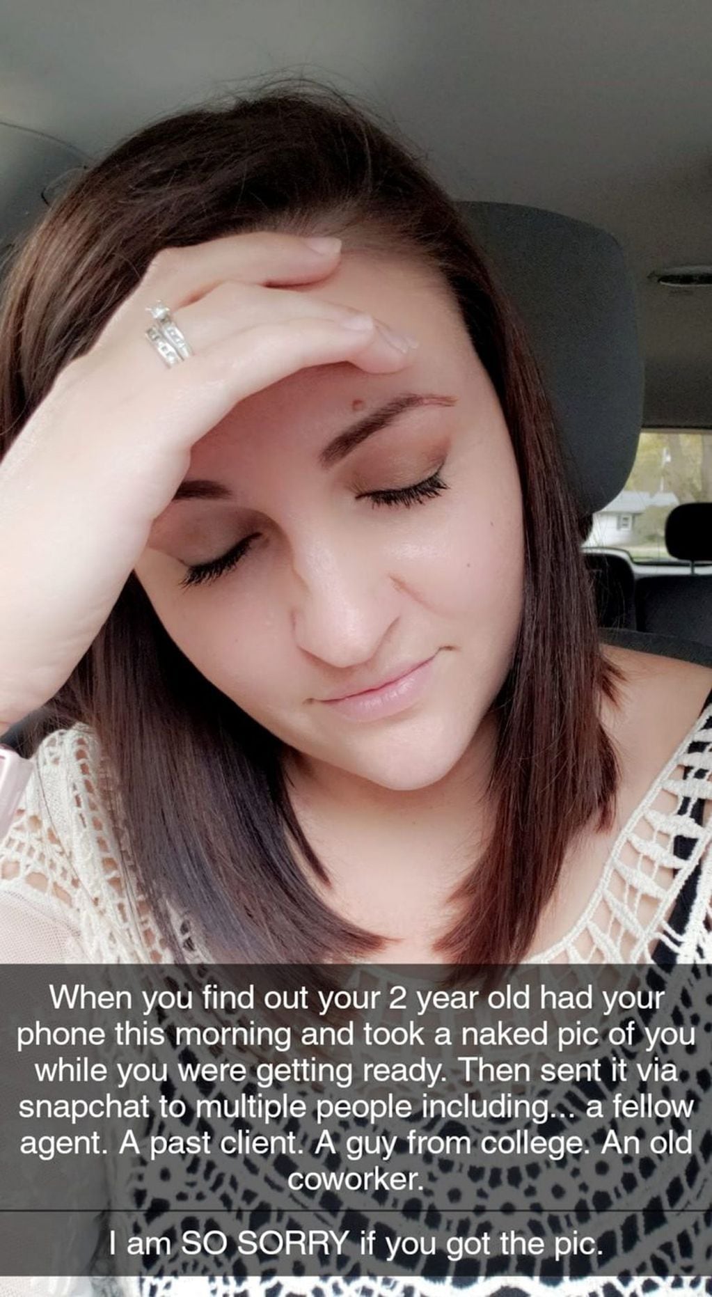 Emily Schmitt publicó una foto en sus redes sociales después de descubrir que su hija había hecho una travesura.