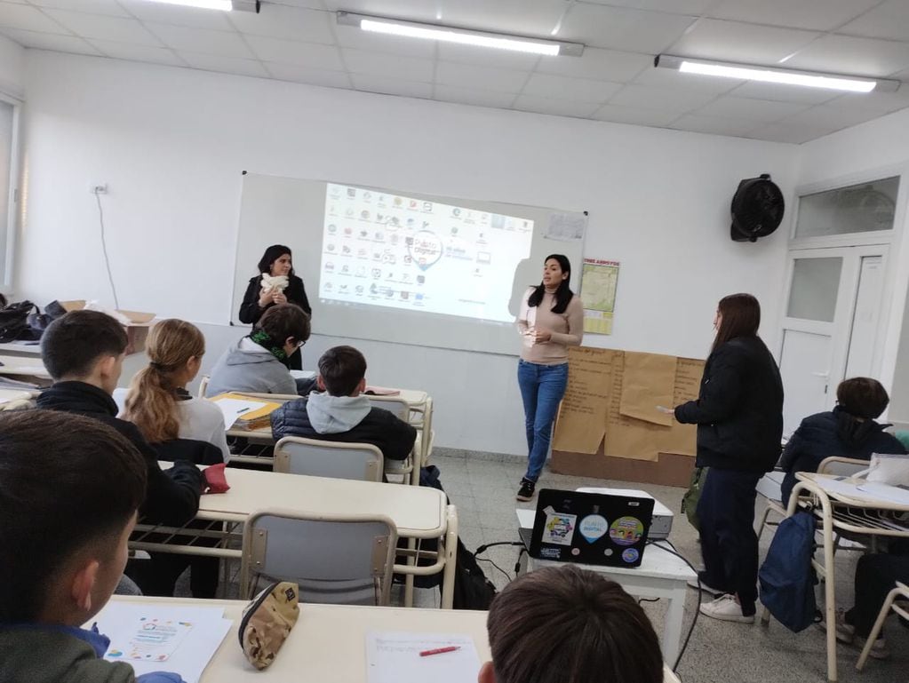 Salida educativa y taller de Bullying para alumnos de las localidades de Tres Arroyos