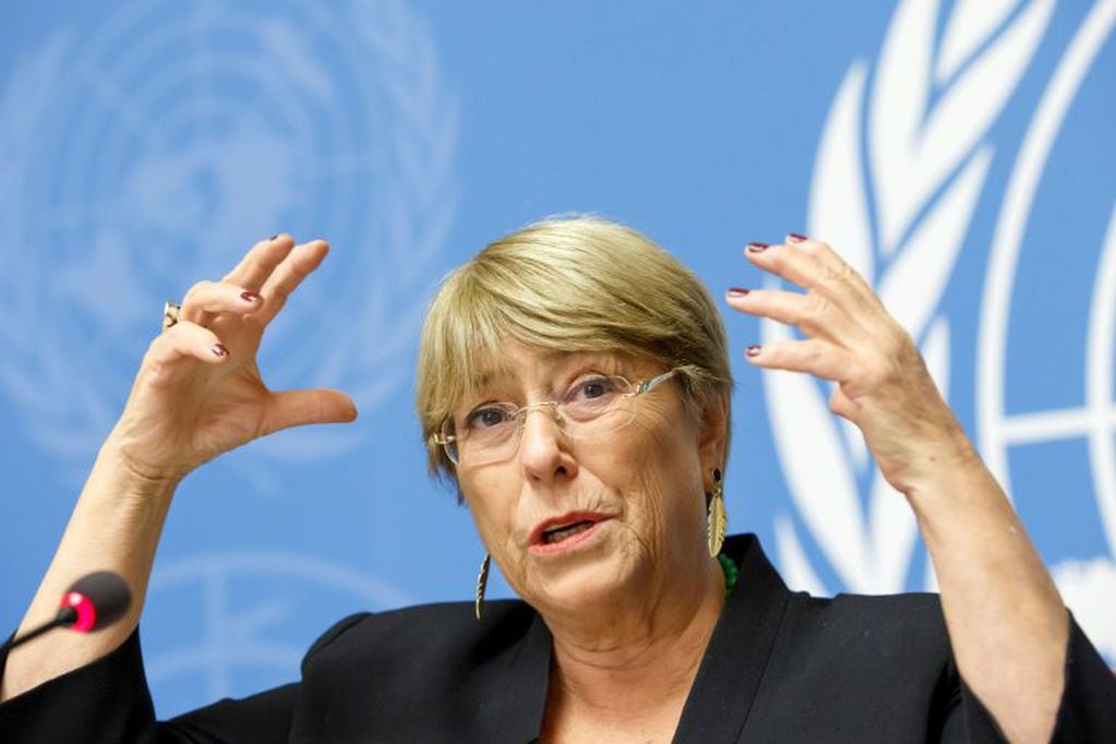 La Alta Comisionada de las Naciones Unidas para los Derechos Humanos, la chilena Michelle Bachelet, habla con los medios de comunicación un año después de asumir el cargo, durante una conferencia de prensa en la sede europea de las Naciones Unidas en Ginebra, Suiza, el miércoles 4 de septiembre de 2019. Crédito: Salvatore Di Nolfi / Keystone a través de AP.