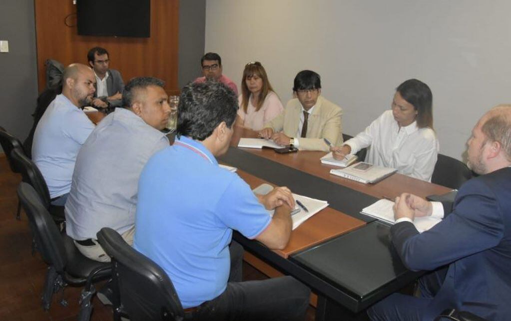 El ministro Chapo recibió a representantes de ATE y UPCP en tanto que mañana recibirá a UPCN.