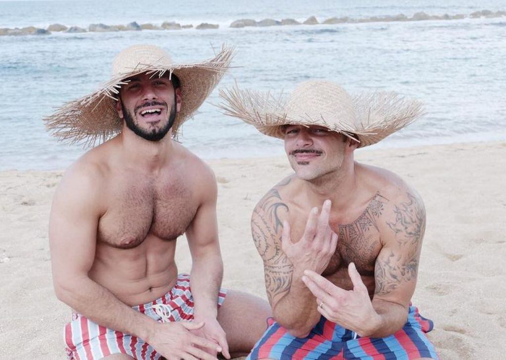Ricky Martin y Jwan Yosef posando divertidos (Instagram: @jwanyosef)