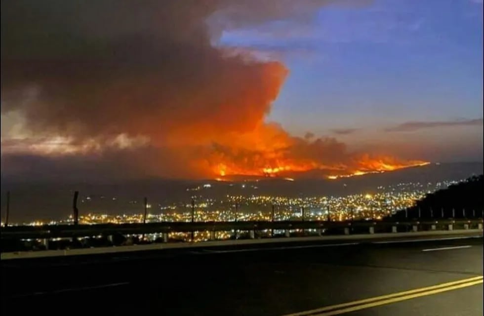 Incendios en las sierras cordobesas. (Foto: Rubén Lemos / Bomberos Voluntarios La Cumber).