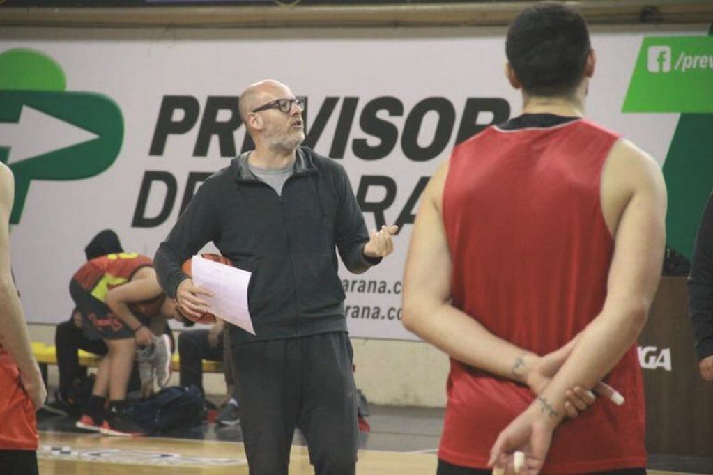 Diego Vadell entrenador de San Martín