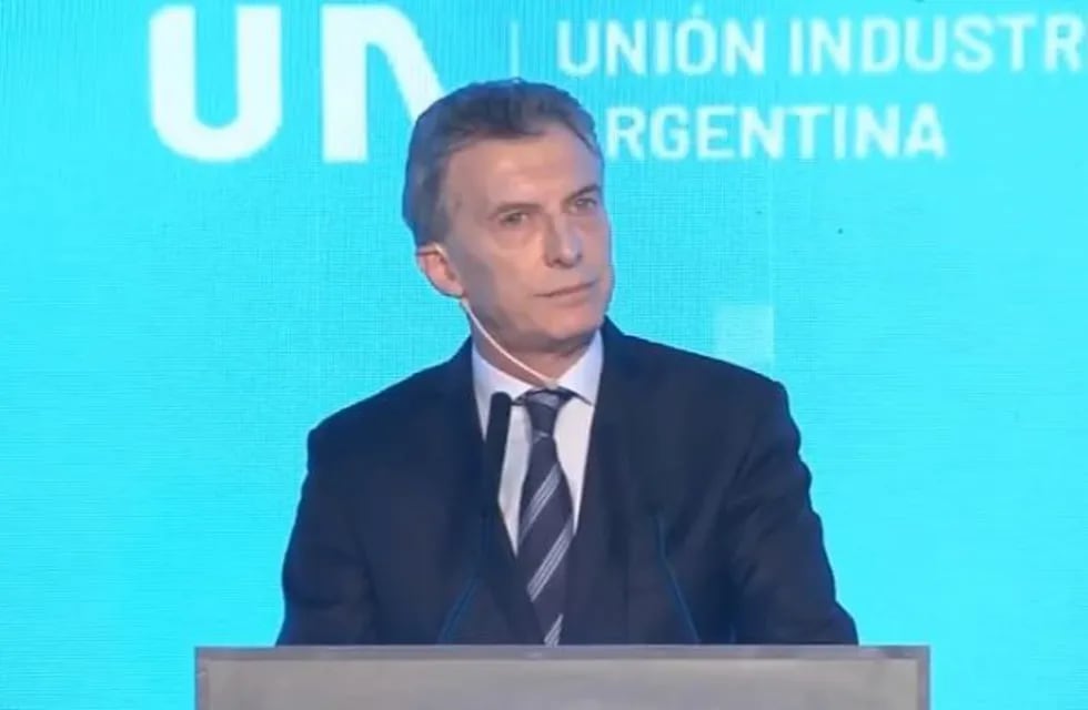 Macri cierra la conferencia anual de la UIA.