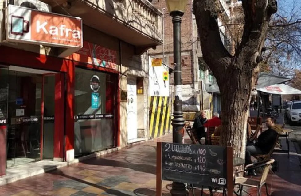 Un local de Mendoza colocó carteles muy particulares y estalló en las redes. (imagen ilustrativa)