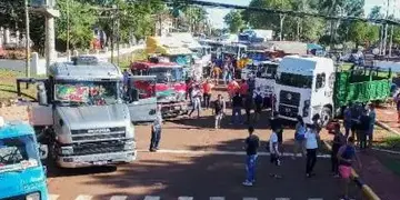 Exitoso primer encuentro de camiones en Campo Viera