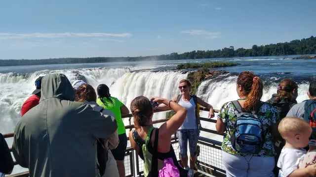Visitaron las cataratas del Iguazú solo 4.000 turistas en junio