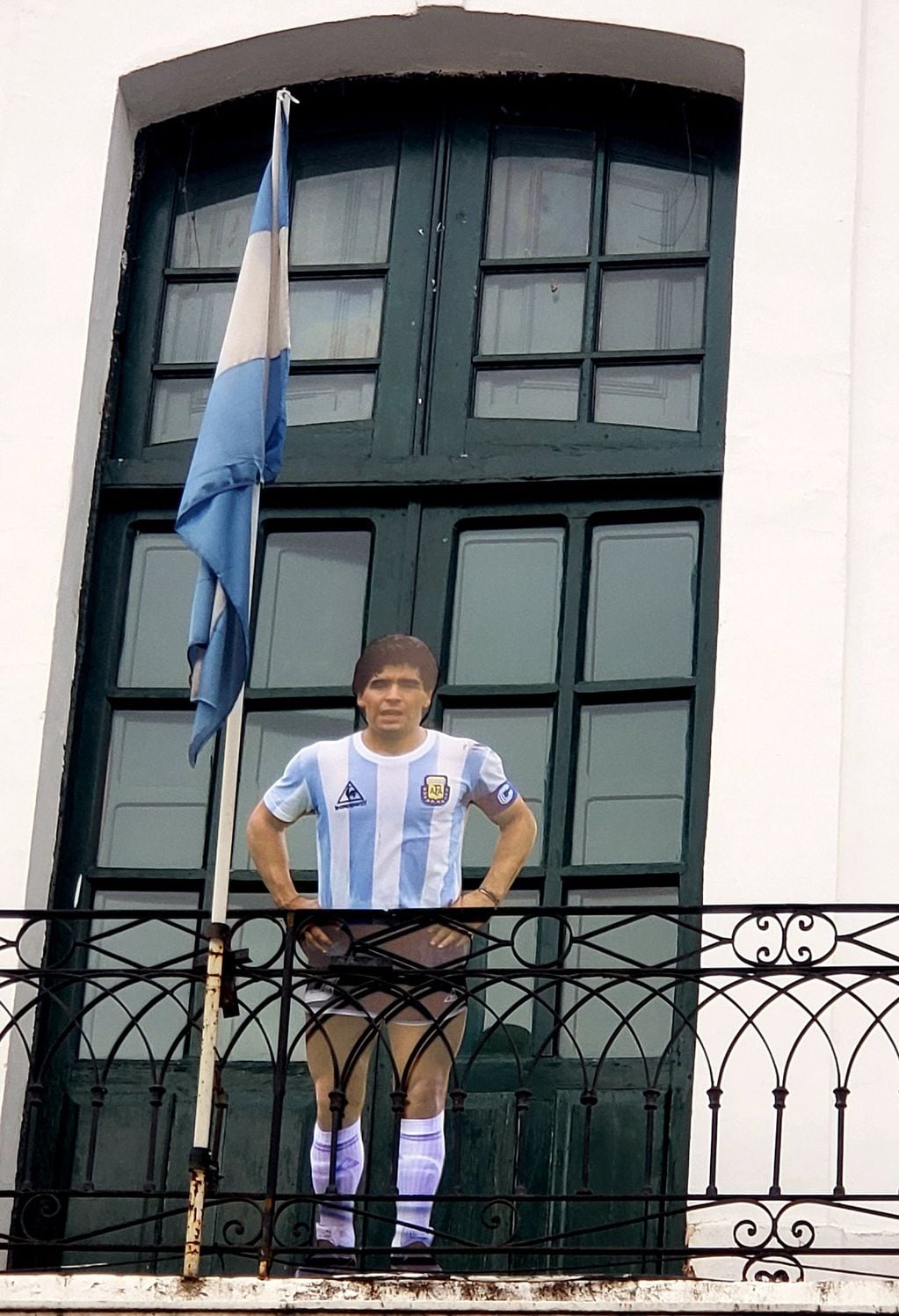 Gigantografía de Diego Maradona en el Cabildo de Córdoba
