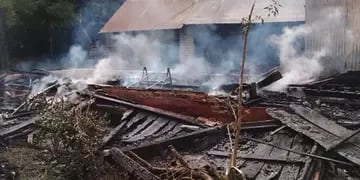 Incendio consumió una vivienda en General Urquiza