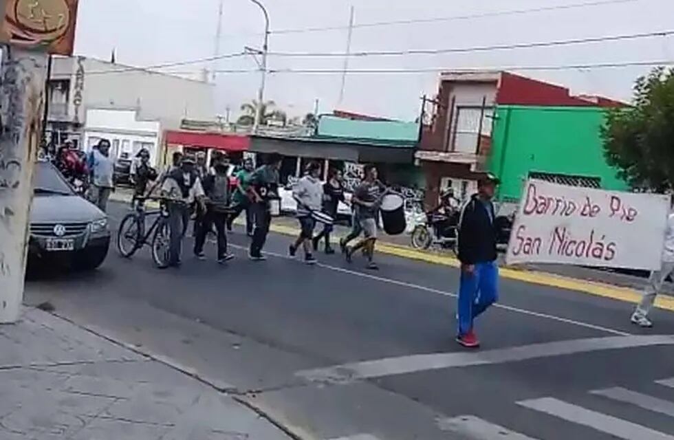 La marcha partió desde barrio Los Provincianos. (Captura)