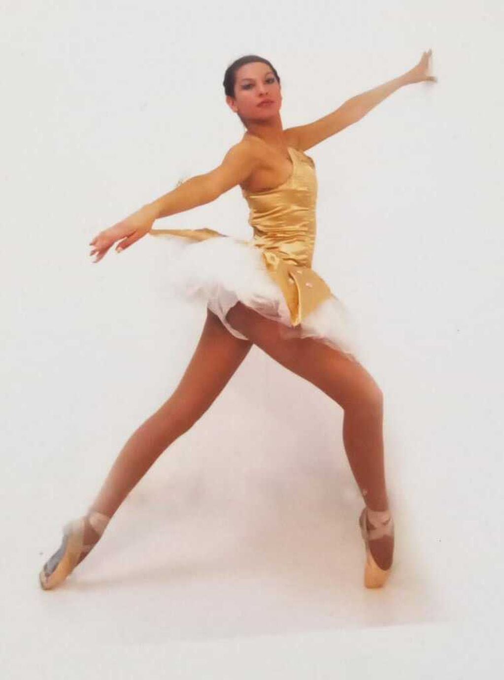 Una imagen de Rocío cuando inició en la danza clásica más profesionalmente.