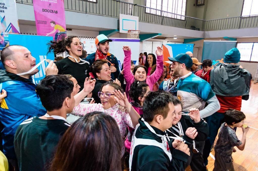 Ushuaia: la escuela especial Kayú Chénén realizó su carrera solidaria