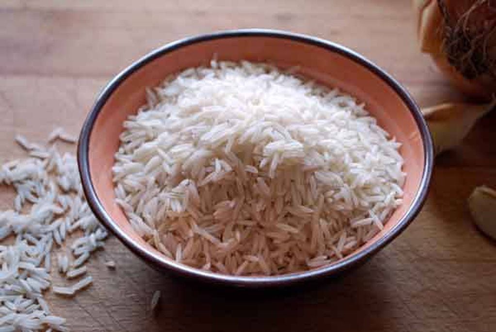 Hay una diferencia entre el arroz común y el integral.