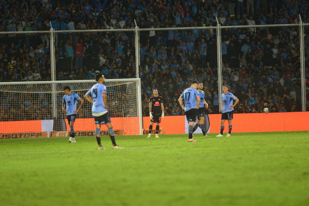 Belgrano vs Racing en Alberdi.
