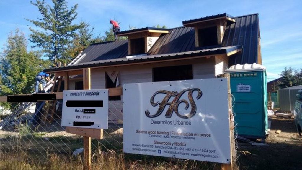 El empresario Horacio Souza dueño de "HS Desarrollos Urbanos" está imputado por varios casos estafas en la construcción de viviendas. Más de 50 personas realizaron la denuncia.