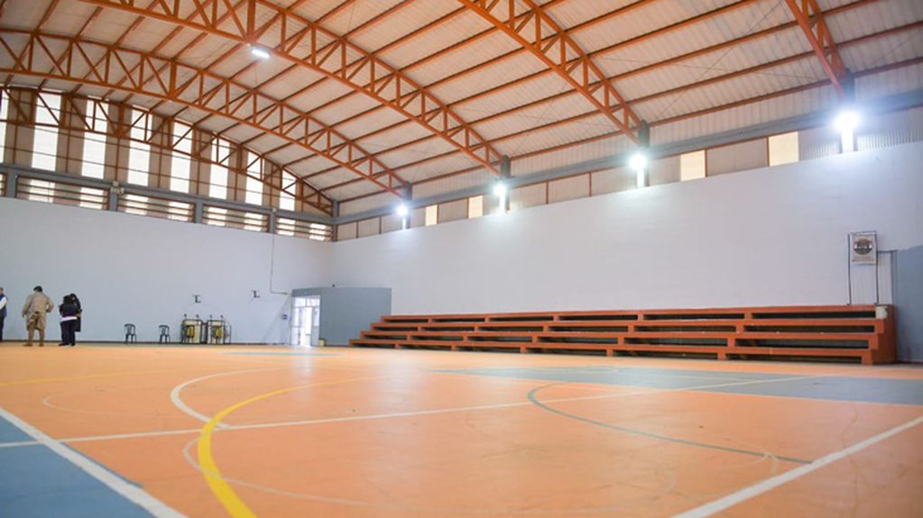 Quedó inaugurado el Polideportivo Municipal de Itaembé Miní