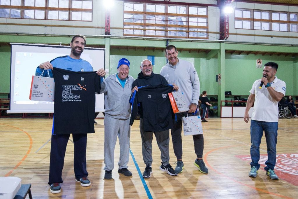Exitosa clínica de básquetbol en Ushuaia y Río Grande