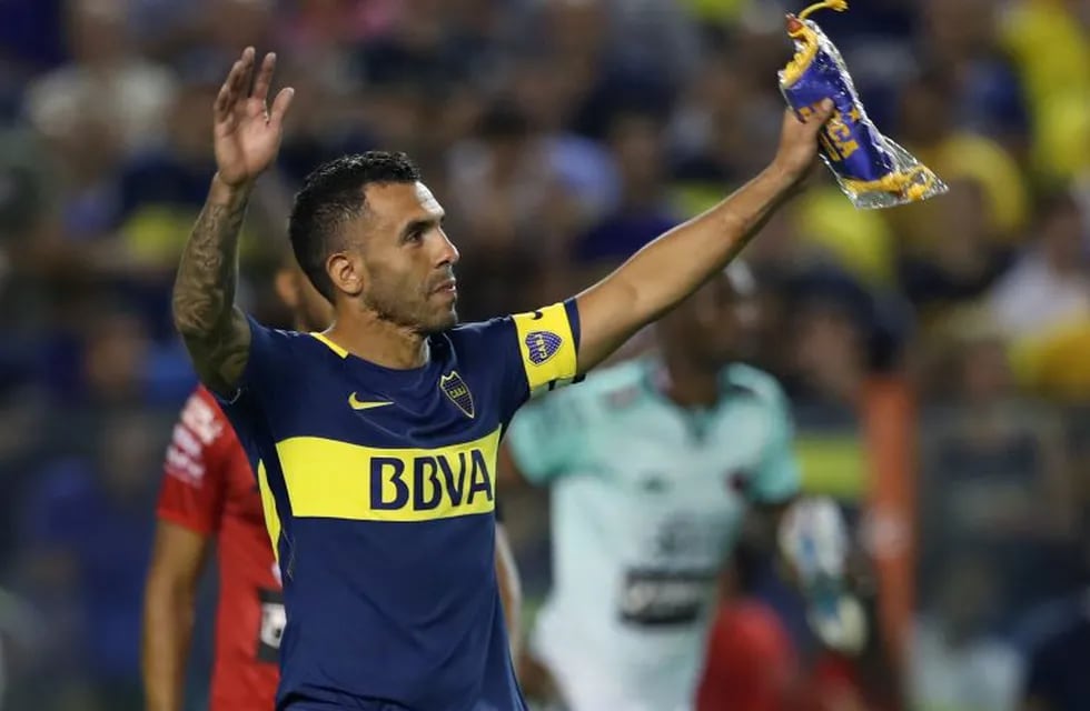 Carlos Tevez habló sobre la visita de Jorge Sampaoli a la práctica de Boca. Foto: AFP.