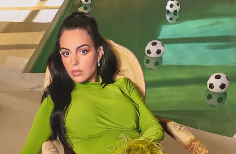 El look de Georgina Rodríguez para alentar a Cristiano Ronaldo en el Mundial de Qatar.
