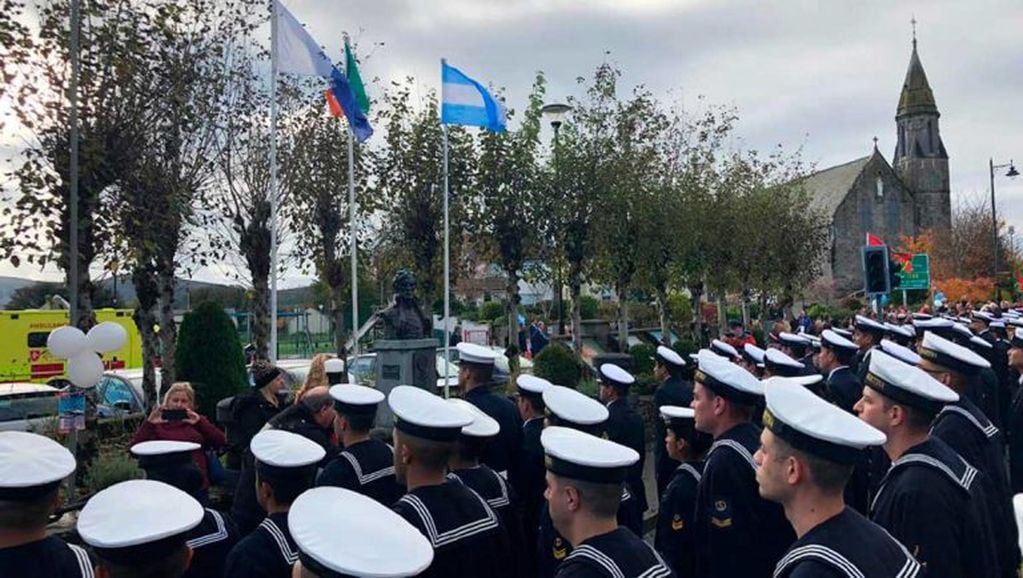 Tripulantes de la Fragata ARA “Libertad” participaron de un homenaje al Almirante Brown en Foxford (2019)