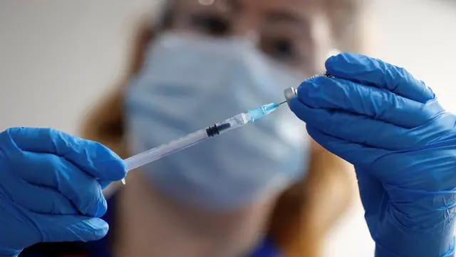 Estados Unidos aplicó más de  100 millones de dosis de vacunas contra el coronavirus