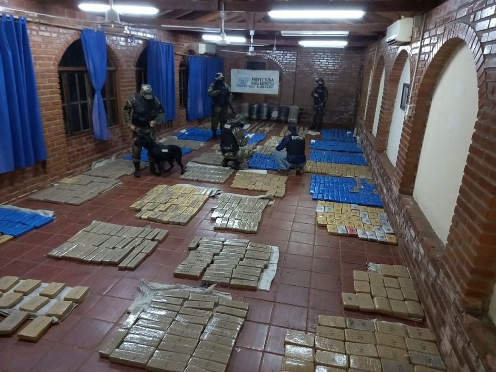 Eldorado: millonaria incautación de marihuana. Prefectura Naval Argentina