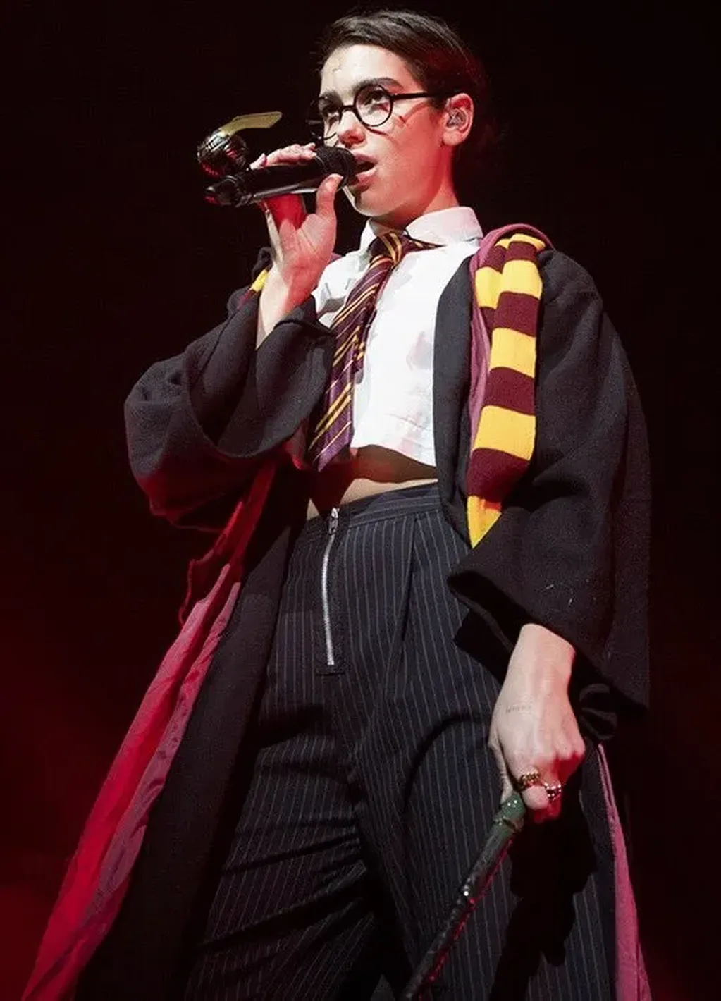 Dua Lipa se disfrazó de Harry Potter y demostró ser una gran fan.