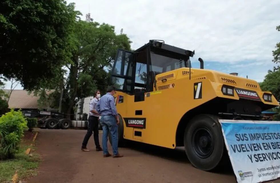 Montecarlo: la municipalidad adquirió una maquina O km para obras viales.