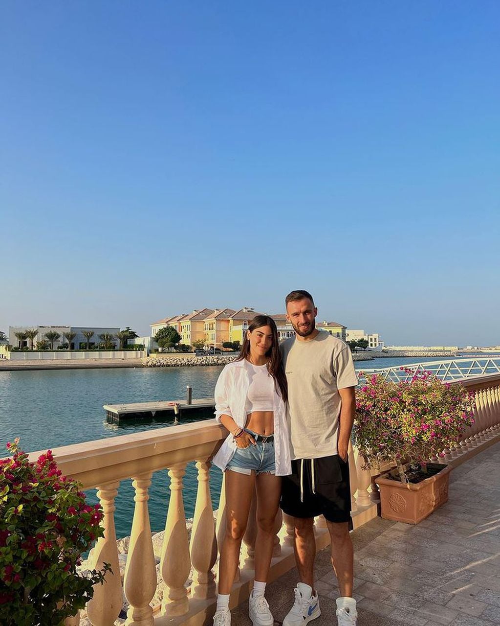German Pezzella y su novia en Doha