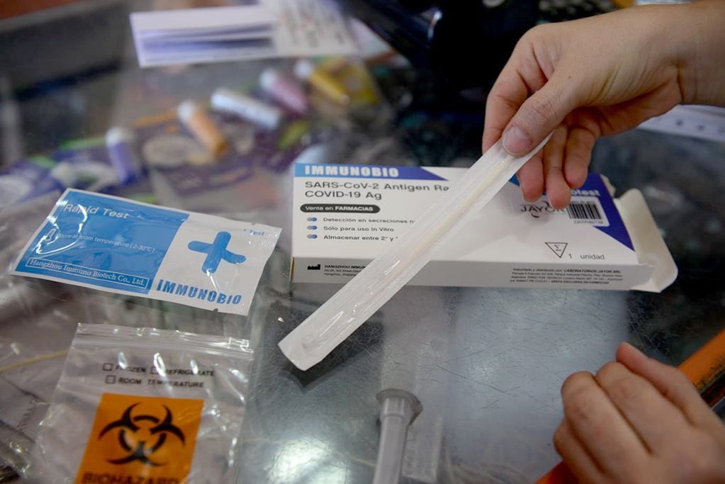 Los autotest de coronavirus comenzaron a llegar a las farmacias de Mendoza. 