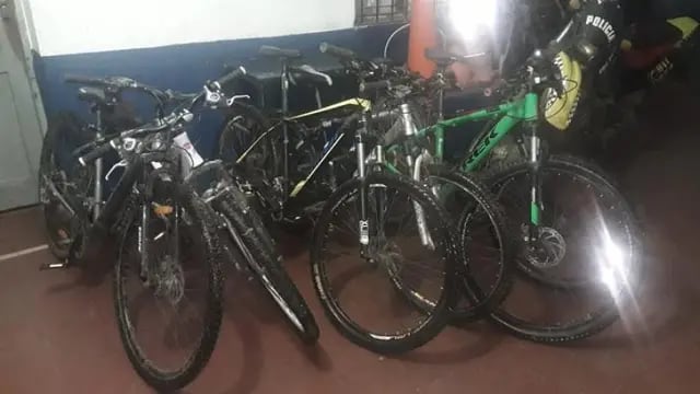 Robaron bicicletas de alta gama en un barrio privado ubicado la Ruta 338