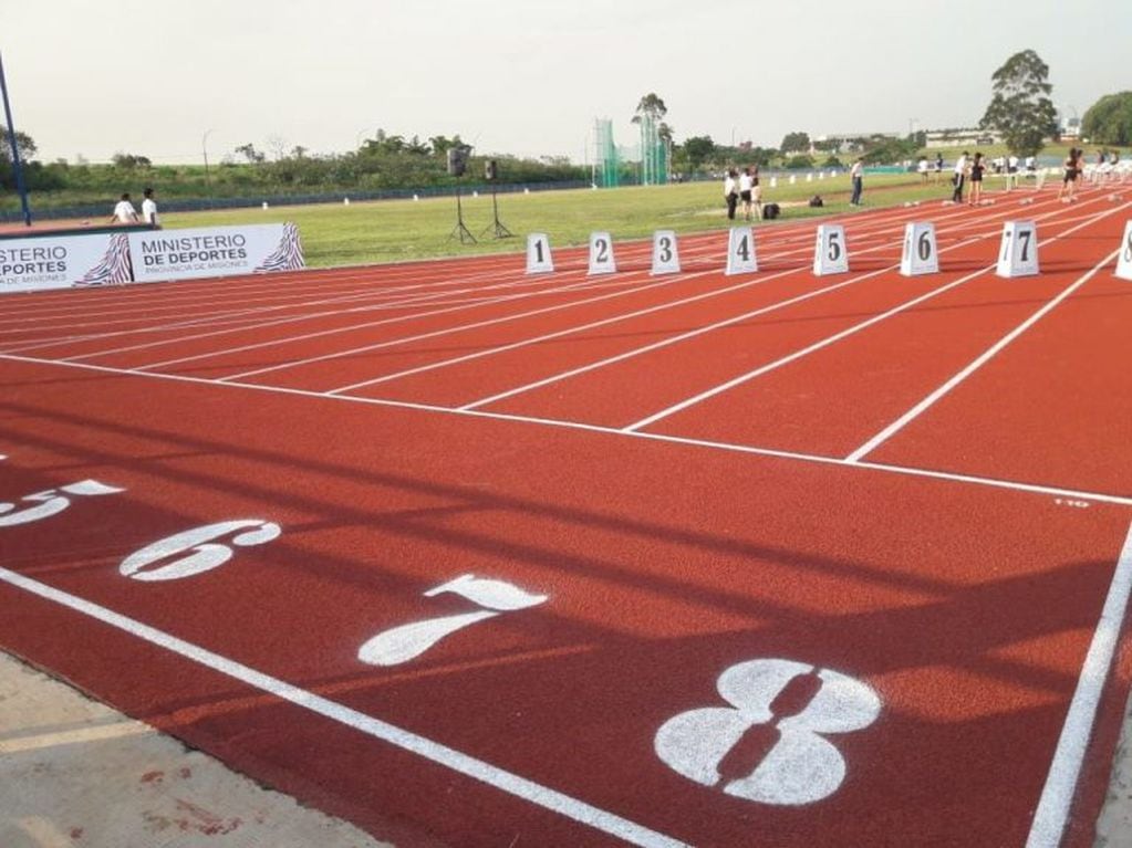 Inauguraron la pista de atletismo del Centro Provincial de Alto Rendimiento Deportivo.