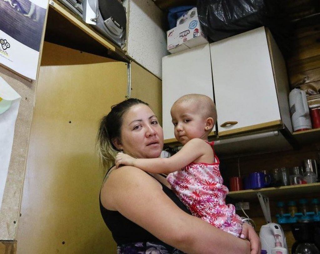 La pequeña tiene leucemia y tras varios meses en el Hospital Notti.