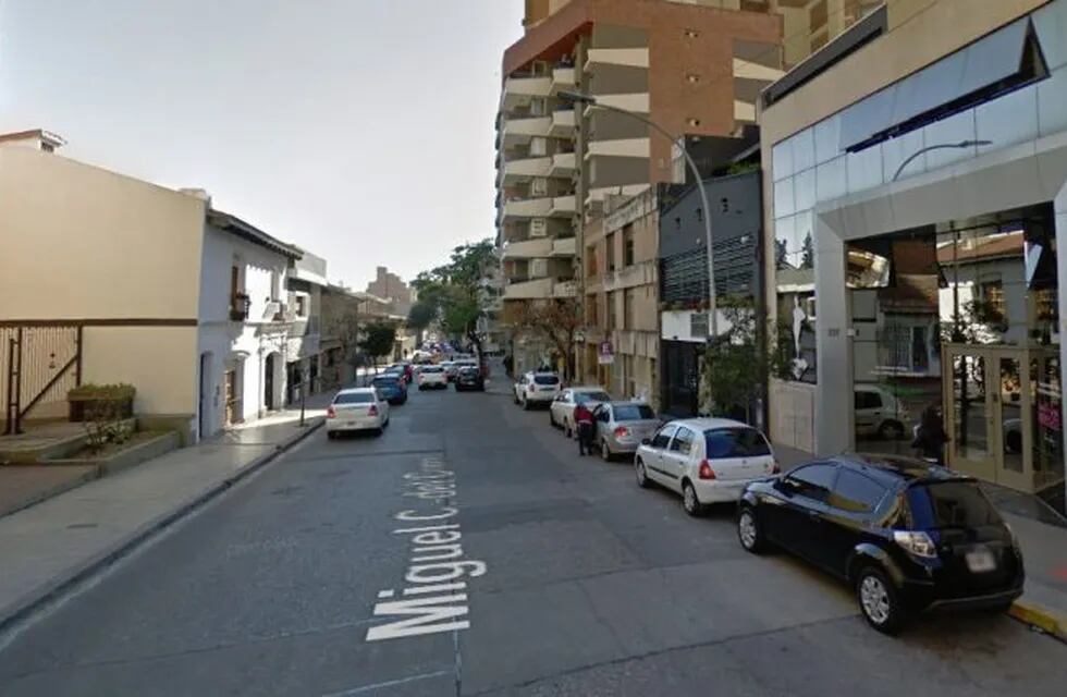 El hecho ocurrió en calle Corro al 300, en pleno centro de la ciudad de Córdoba.