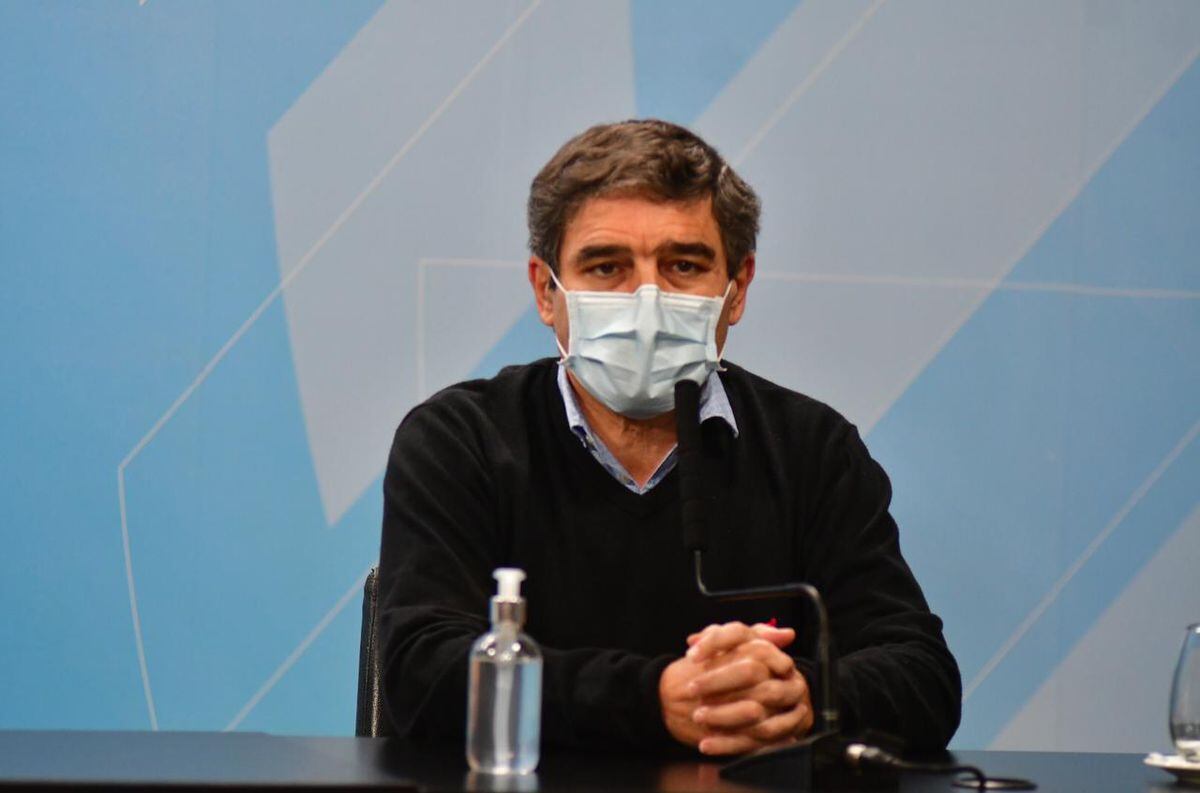 Fernán Quirós en conferencia de prensa. (Foto: Federico López Claro)
