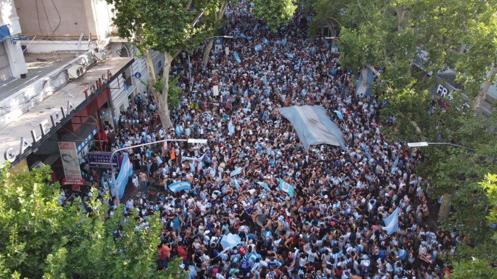 Festejo de Argentina Campeón Mundial en Mendoza.