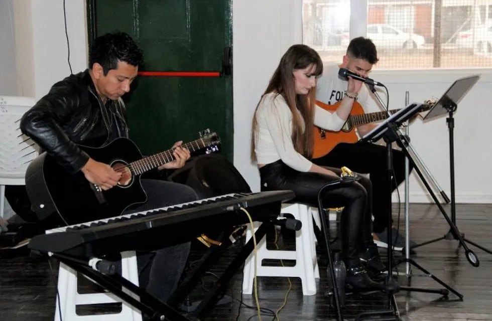 Se realizó con éxito el evento” Rock, Malvinas y Dictadura” en Río Grande