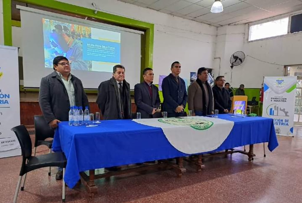 Autoridades provinciales y municipales encabezaron la apertura del primer Foro de la Industria Metalmecánica de los Valles, realizado en Perico.