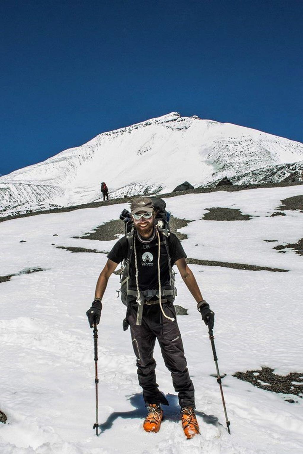 Hace poco, llegó a la cima del Manaslu, la octava montaña más alta del planeta.