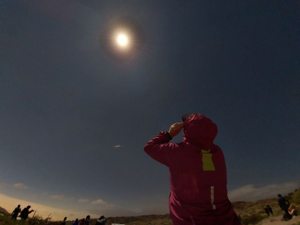 Eclipse total solar en Piedra del Águila, Neuquén.