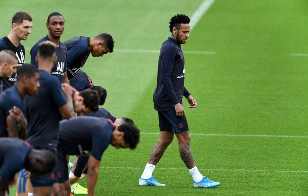 Neymar durante un entrenamiento del PSG (Foto: AFP)