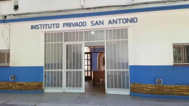 Robo Instituto San Antonio en Alvear